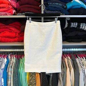 Trina Turk ivory textured back zipper closure back slit skirt size 0